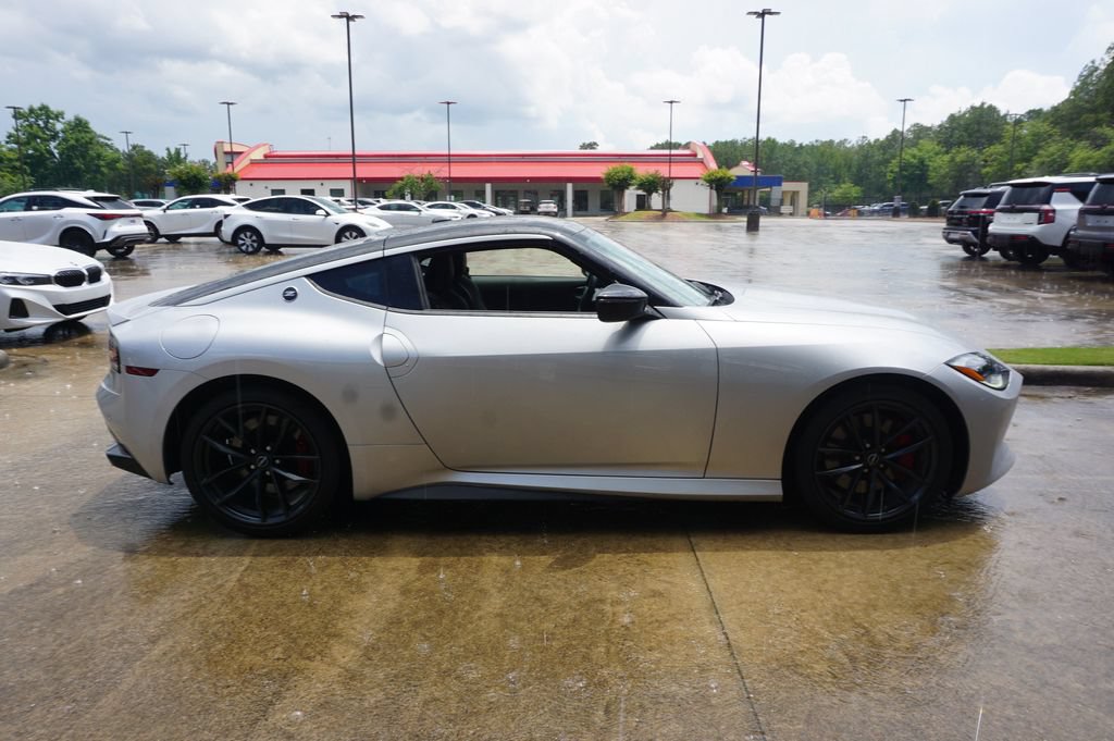 Used 2025 Nissan Z Performance w/ Floor Mat Package RWD image 19