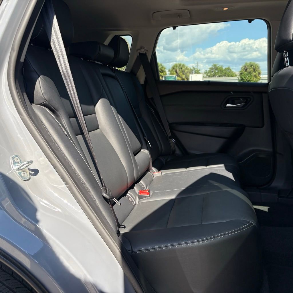 Used 2022 Nissan Rogue SL w/ SL Premium Package image 15