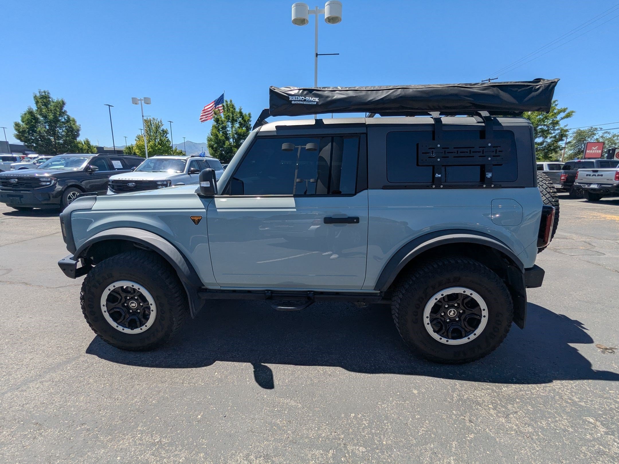 Used 2023 Ford Bronco Badlands w/ Sasquatch Package AWD/4WD image 9