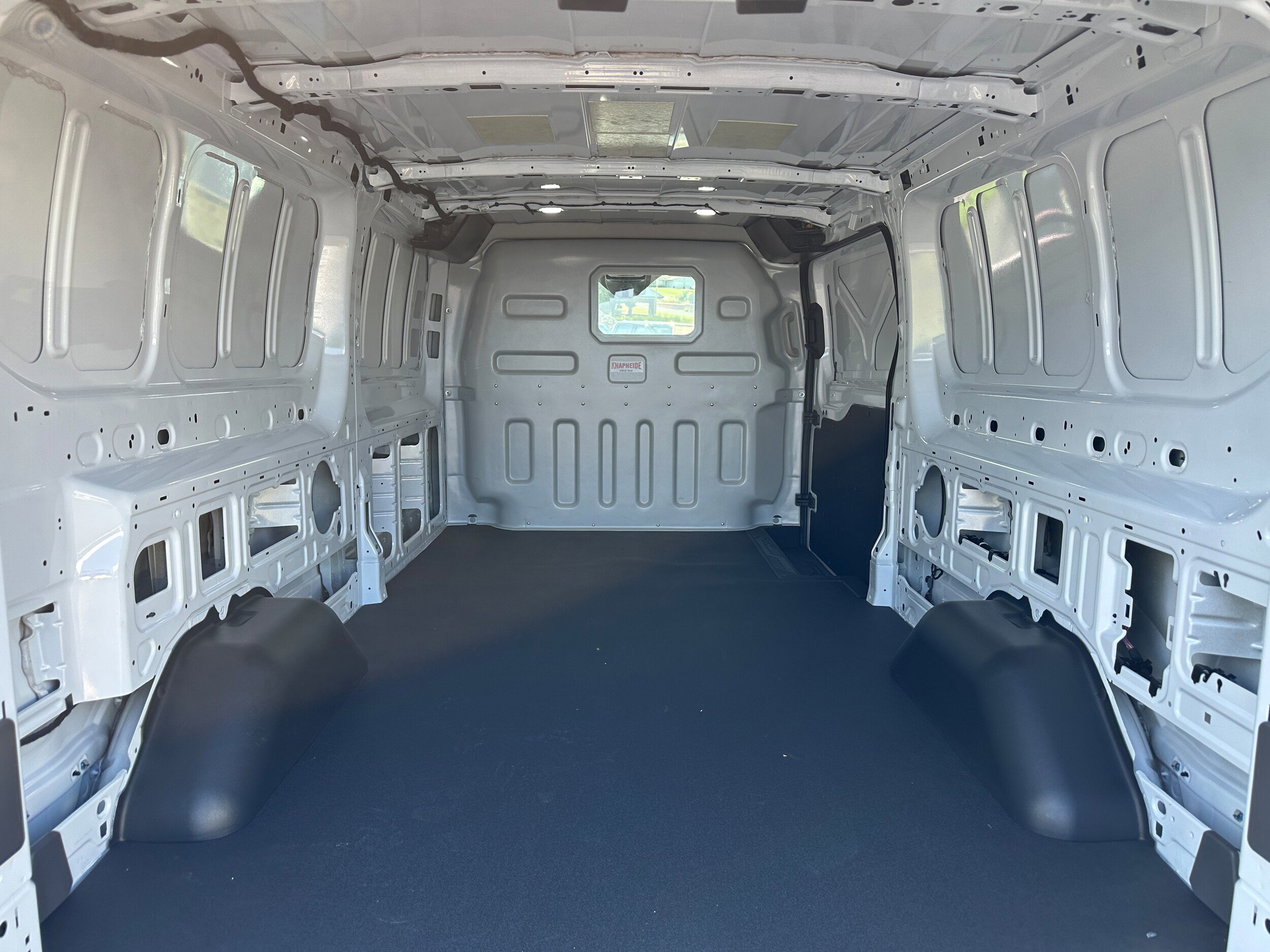 Used 2025 Ford Transit 150 Low Roof RWD image 10