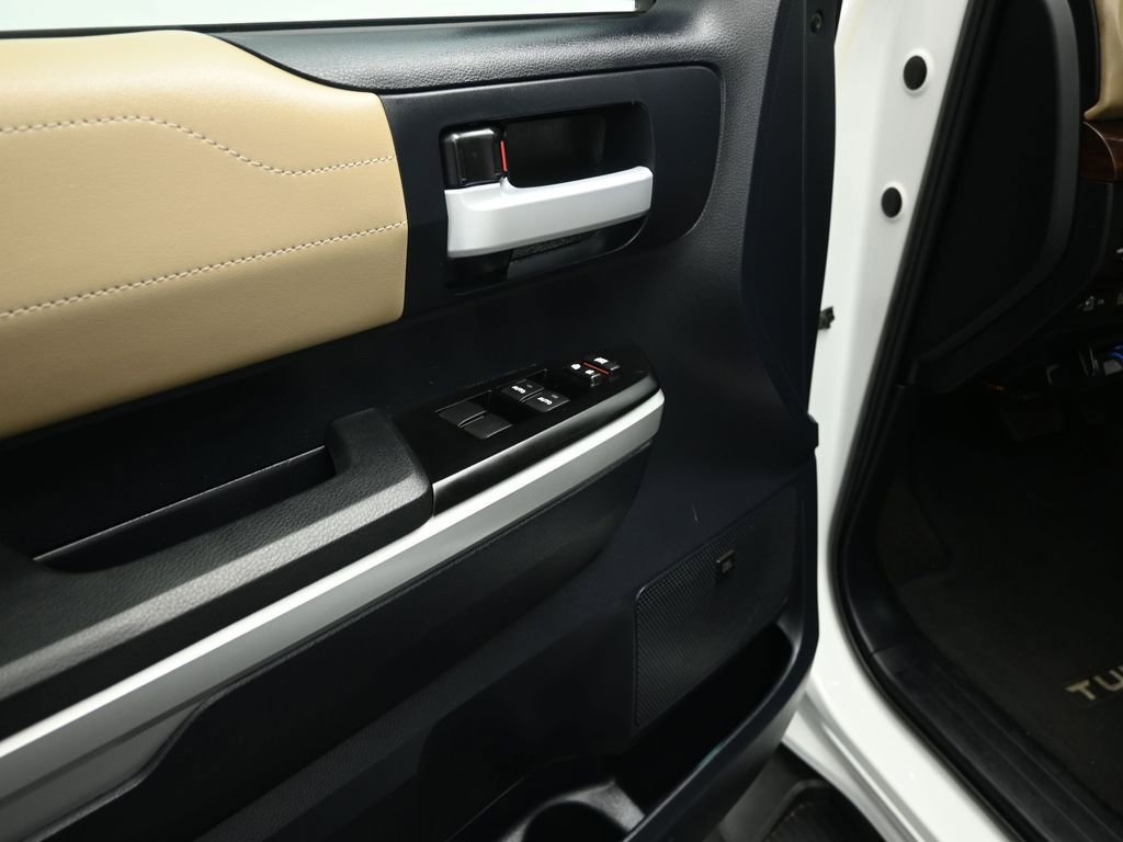 Used 2015 Toyota Tundra Limited w/ Limited Premium Package image 9