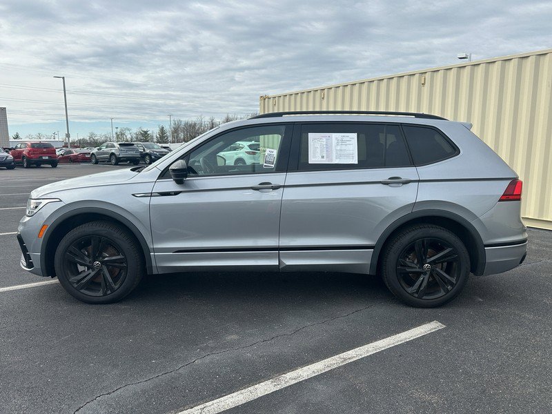 Used 2024 Volkswagen Tiguan SE R-Line w/ MDO Package, Two-Row image 5
