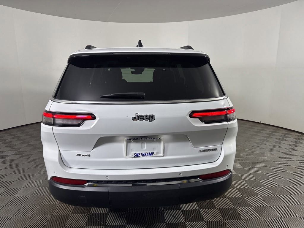 Used 2023 Jeep Grand Cherokee L Limited AWD/4WD image 9