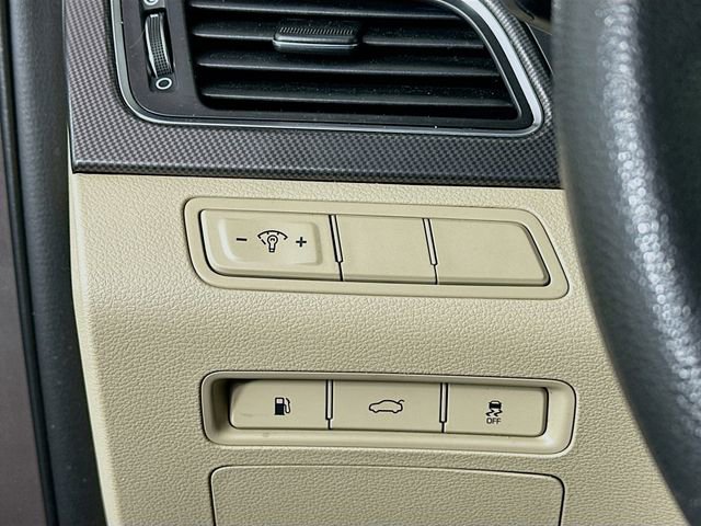 Used 2017 Hyundai Sonata Sport w/ Cargo Package image 10