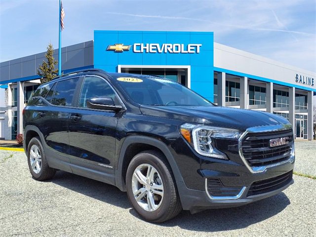 Used 2022 GMC Terrain SLE w/ Driver Convenience Package