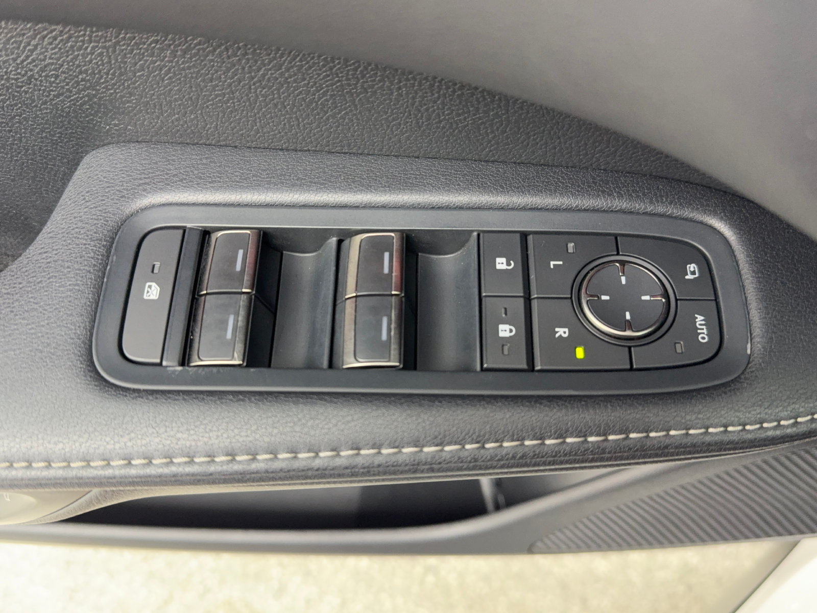 Used 2023 Lexus RX 350 Premium Plus w/ Cold Area Package FWD image 22