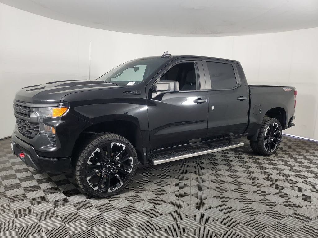 Used 2024 Chevrolet Silverado 1500 Custom Trail Boss w/ LPO, Dark Essentials Package AWD/4WD image 8