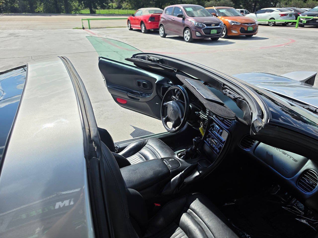Used 2004 Chevrolet Corvette Coupe w/ Preferred Equipment Group RWD image 38