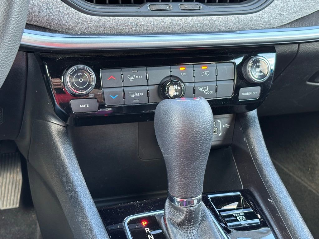 Used 2024 Jeep Compass Sport image 21