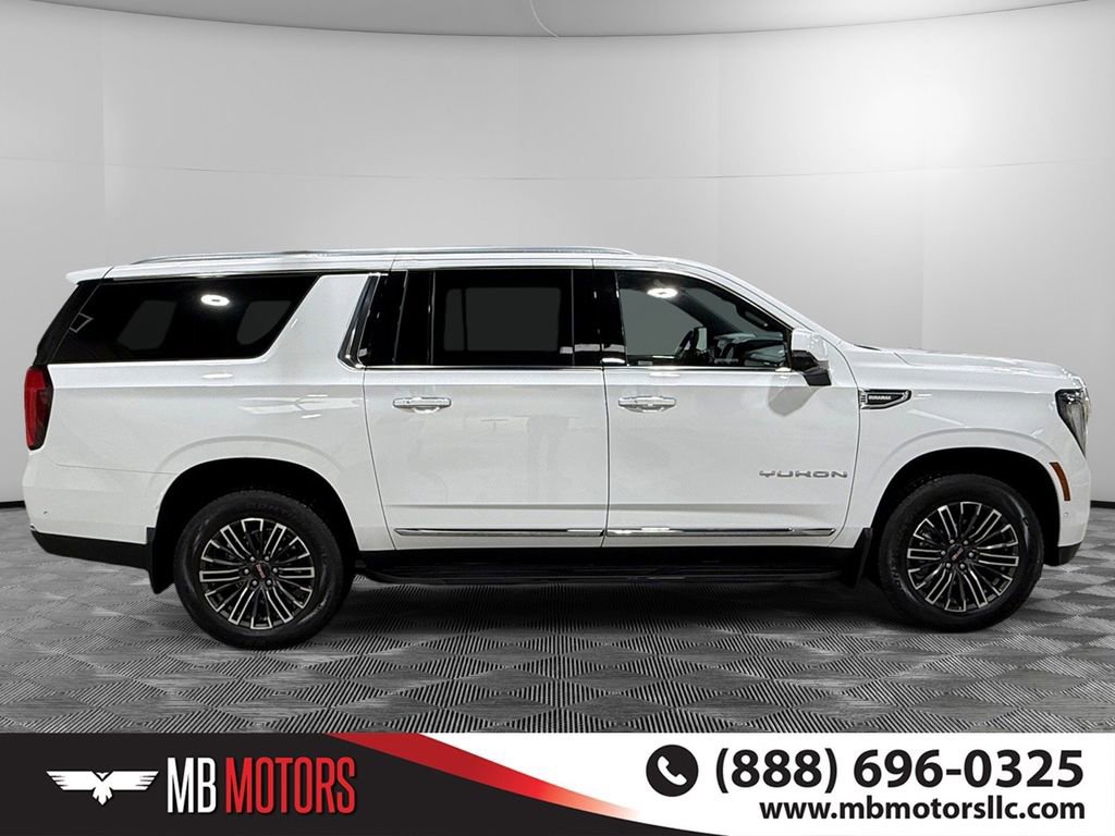 Used 2025 GMC Yukon XL Elevation AWD/4WD image 2