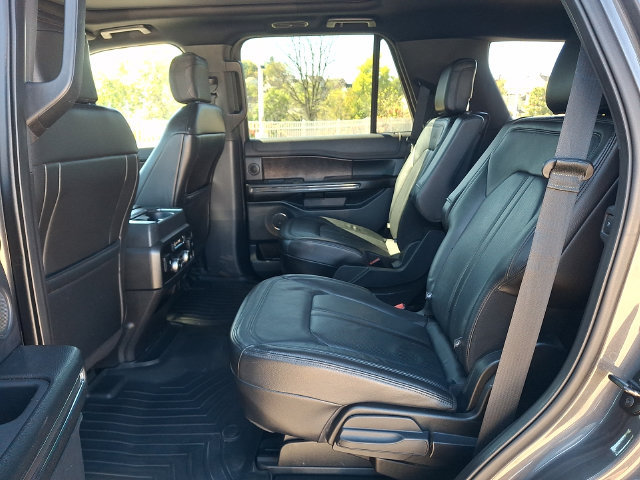 Used 2018 Ford Expedition Limited AWD/4WD image 11