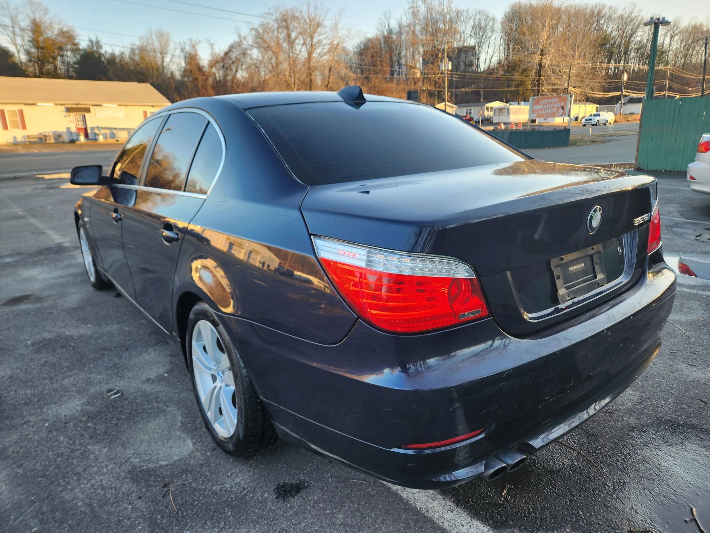 Used 2009 BMW 528i xDrive Sedan image 11