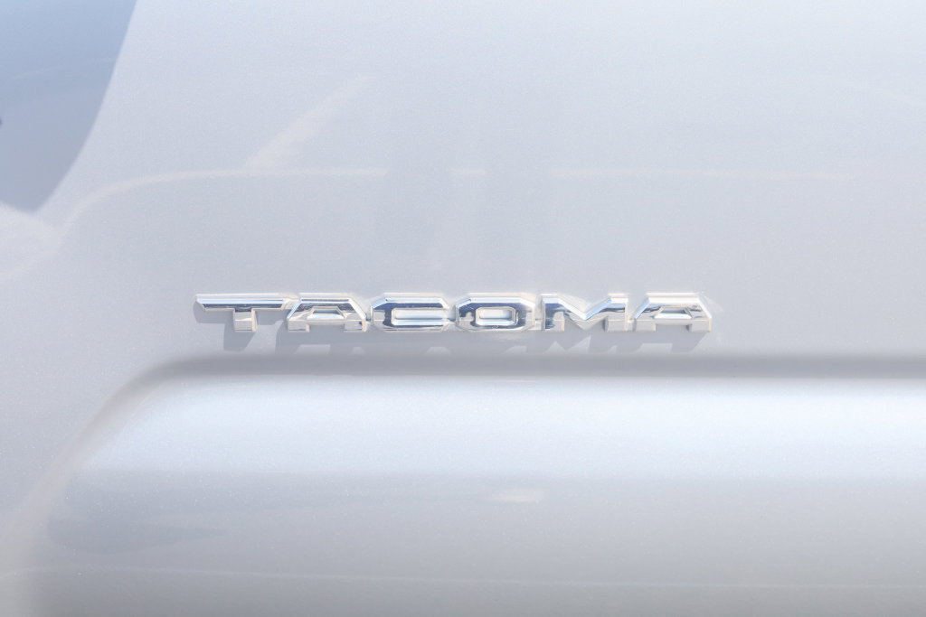 Certified 2021 Toyota Tacoma SR5 AWD/4WD image 23