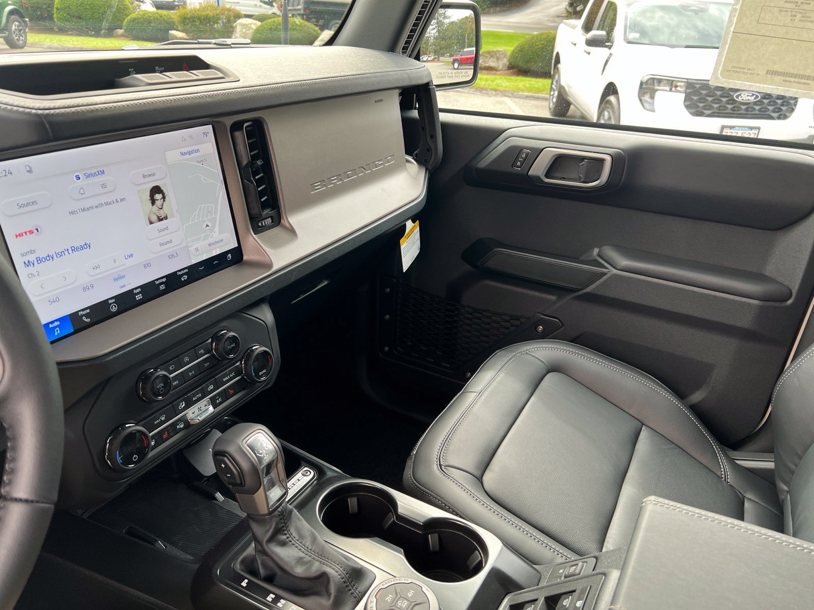 New 2026 Ford Bronco Outer Banks AWD/4WD image 29