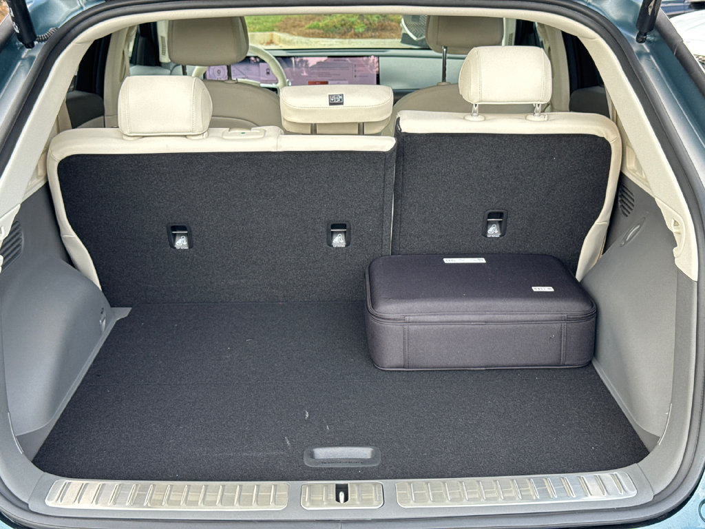 New 2027 Genesis GV60 RWD image 18