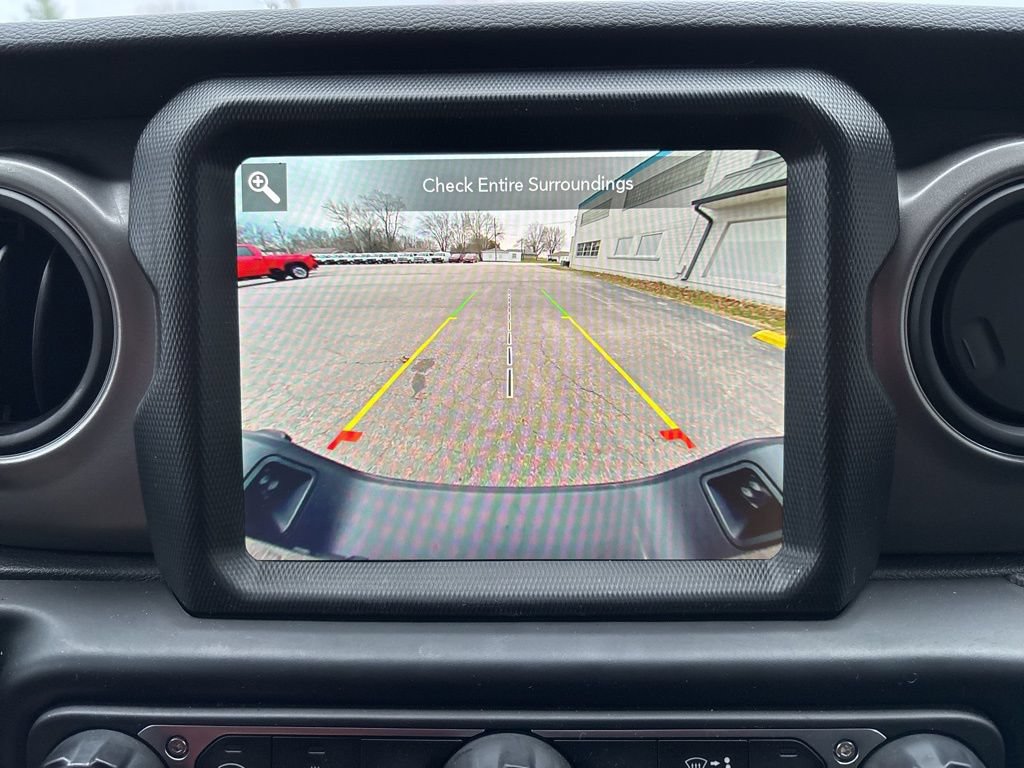 Used 2022 Jeep Gladiator Sport AWD/4WD image 18
