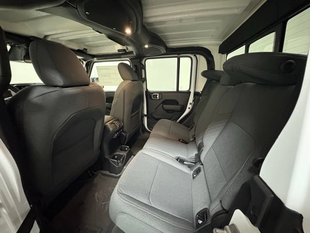 New 2026 Jeep Gladiator Sport AWD/4WD image 18