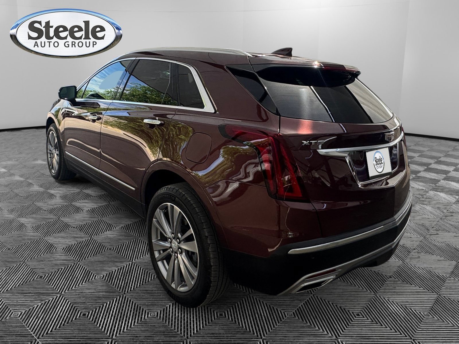 Used 2023 Cadillac XT5 Premium Luxury FWD image 3