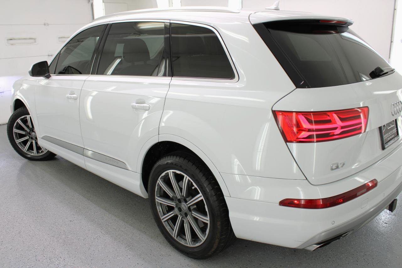 Used 2017 Audi Q7 3.0T Prestige w/ Prestige Package image 16