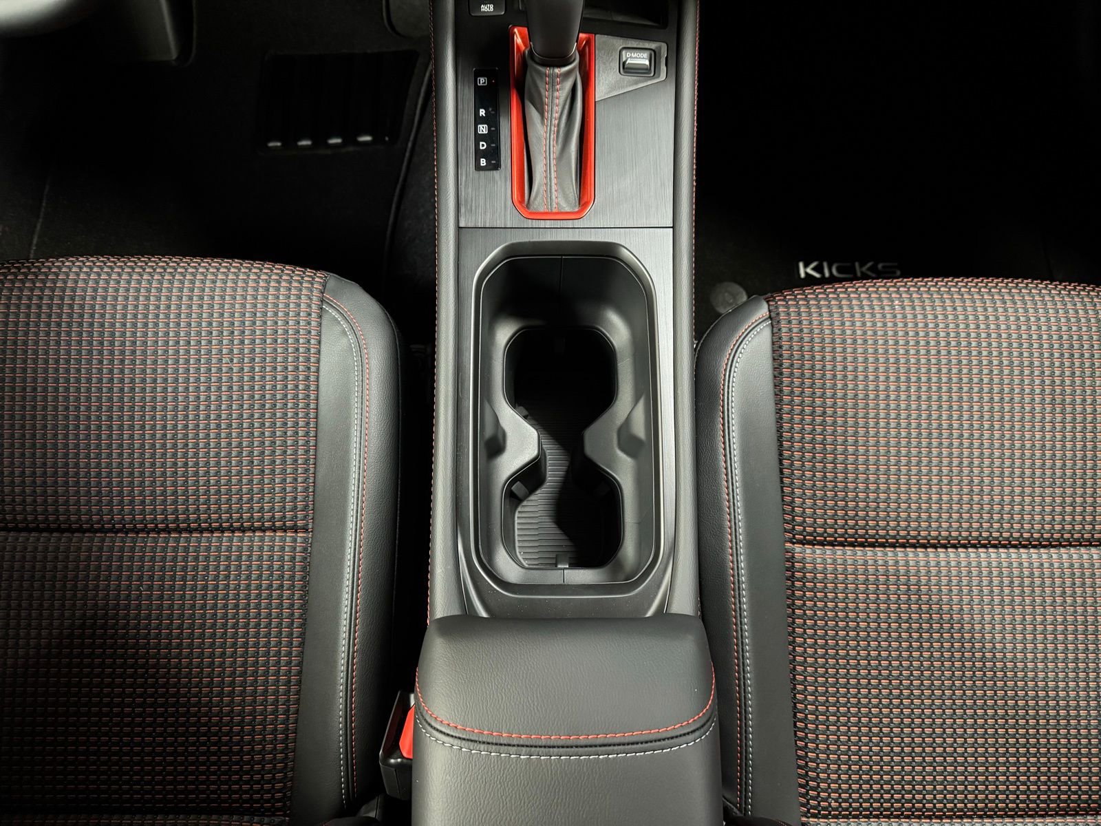New 2026 Nissan Kicks SR w/ Cold Weather Package image 22