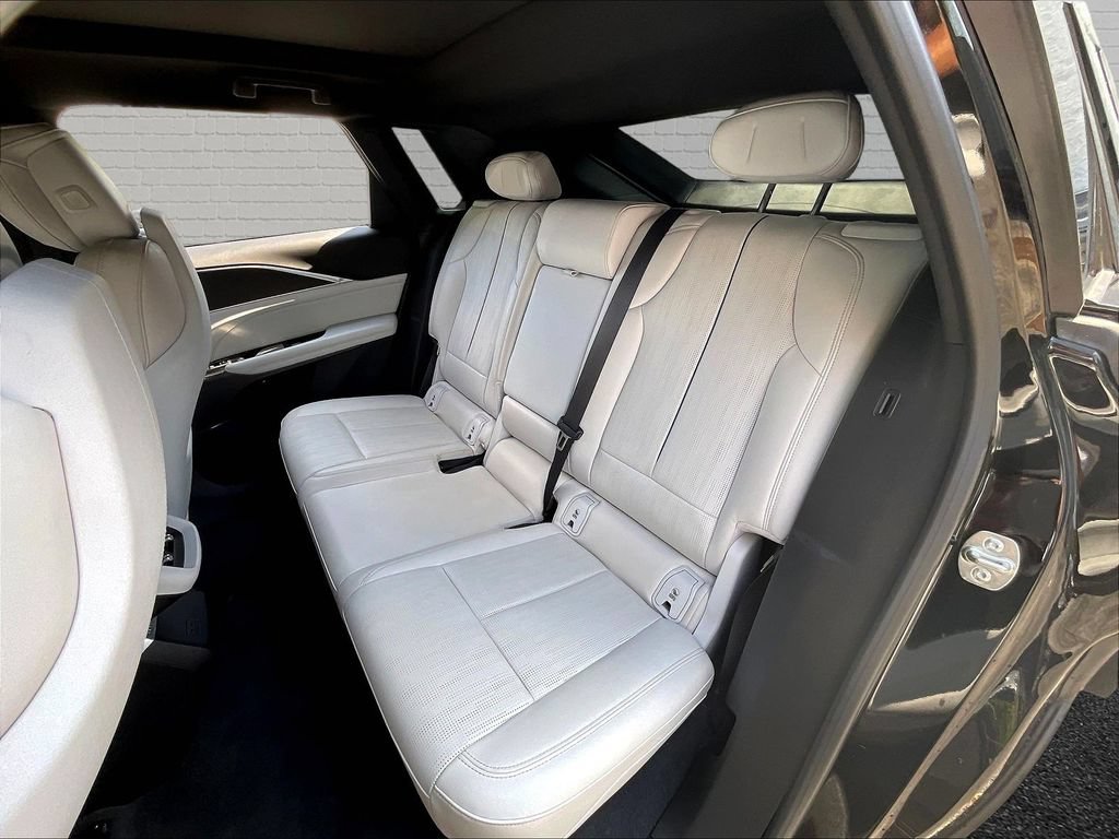 Used 2024 Cadillac Lyriq Sport w/ LPO, Floor Liner Package AWD/4WD image 18