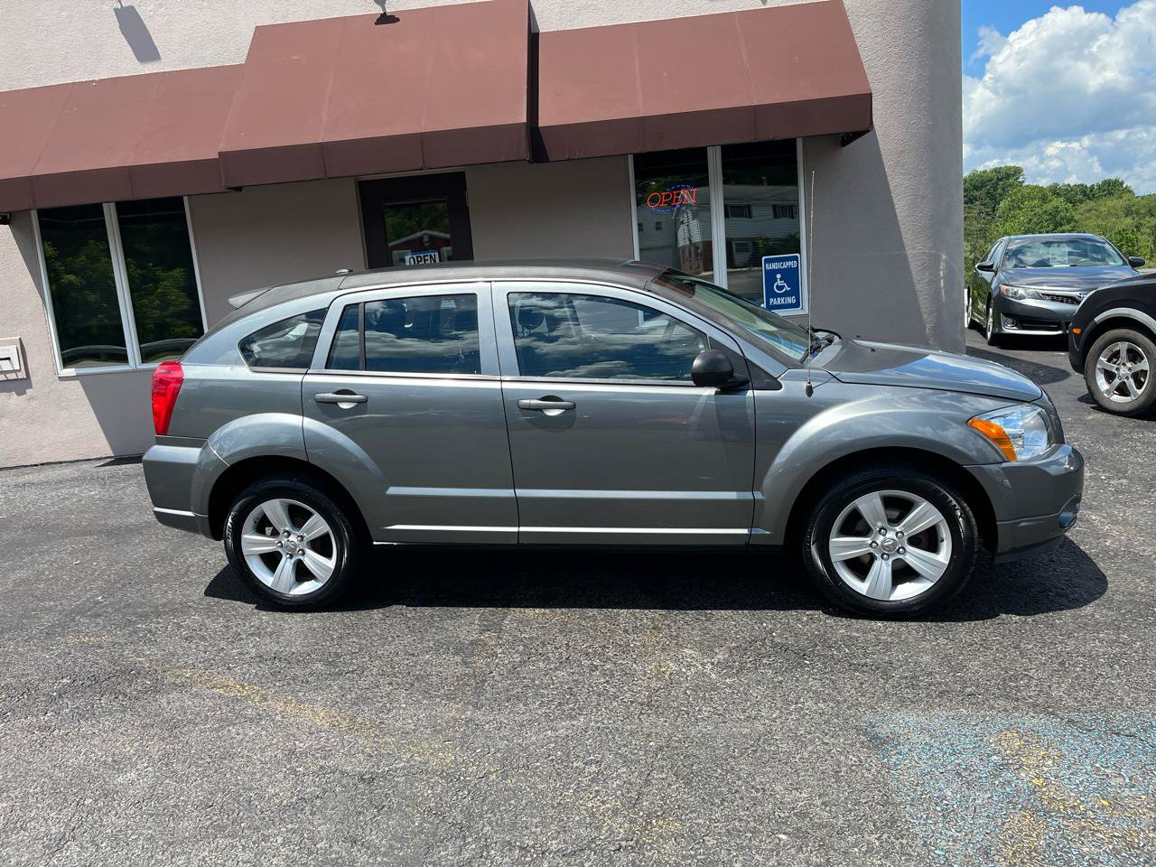 Used 2011 Dodge Caliber Mainstreet FWD image 4
