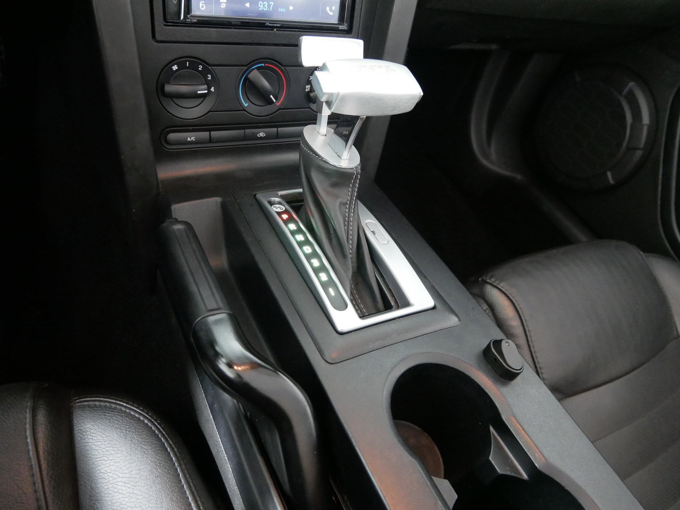 Used 2006 Ford Mustang GT Premium image 24