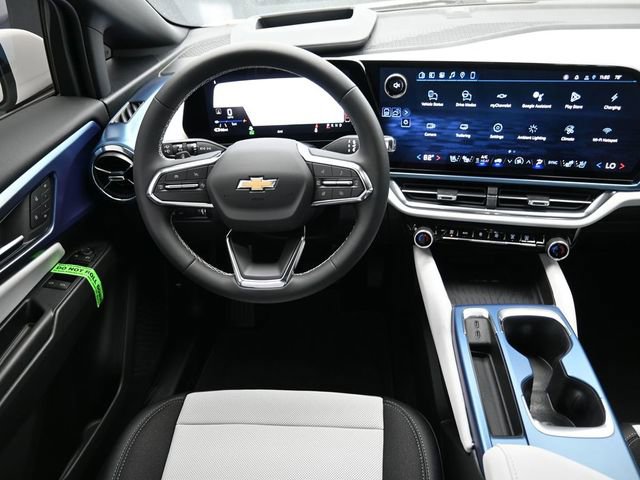 New 2026 Chevrolet Equinox EV LT image 24