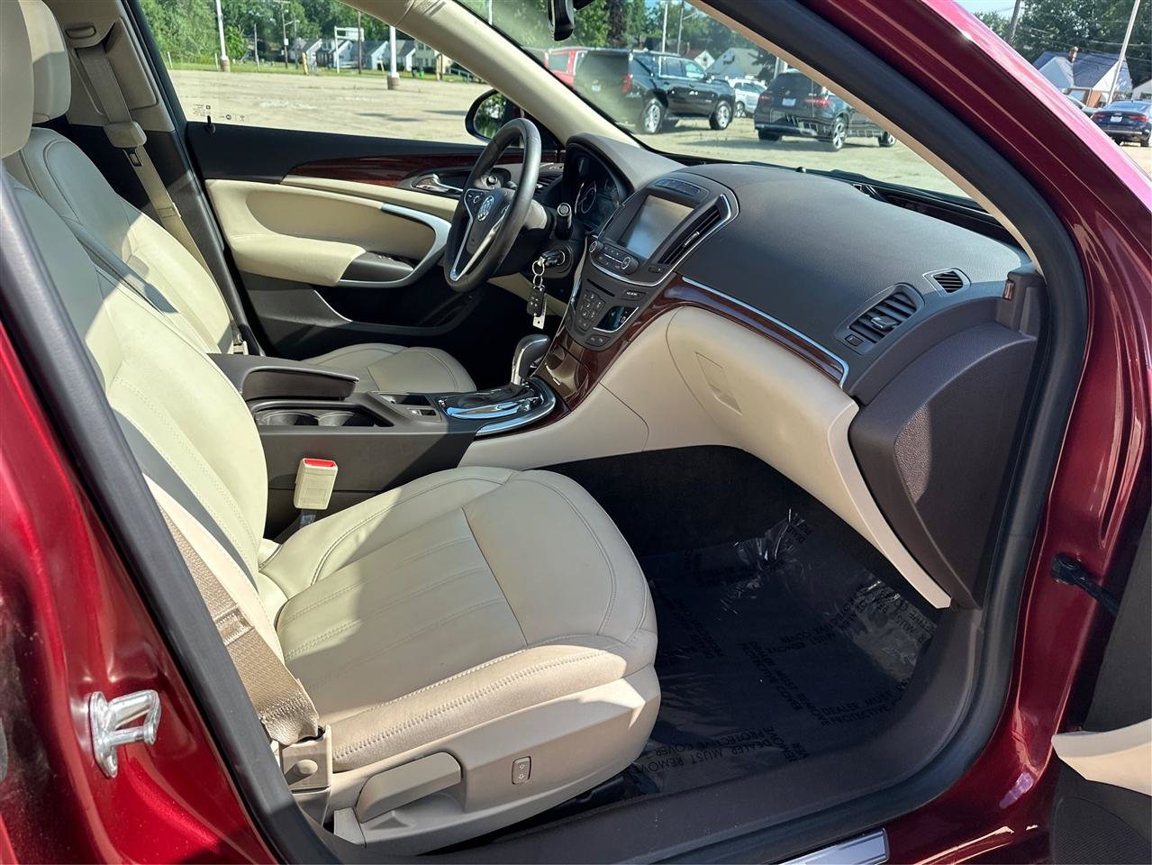 Used 2017 Buick Regal Sport Touring FWD image 36