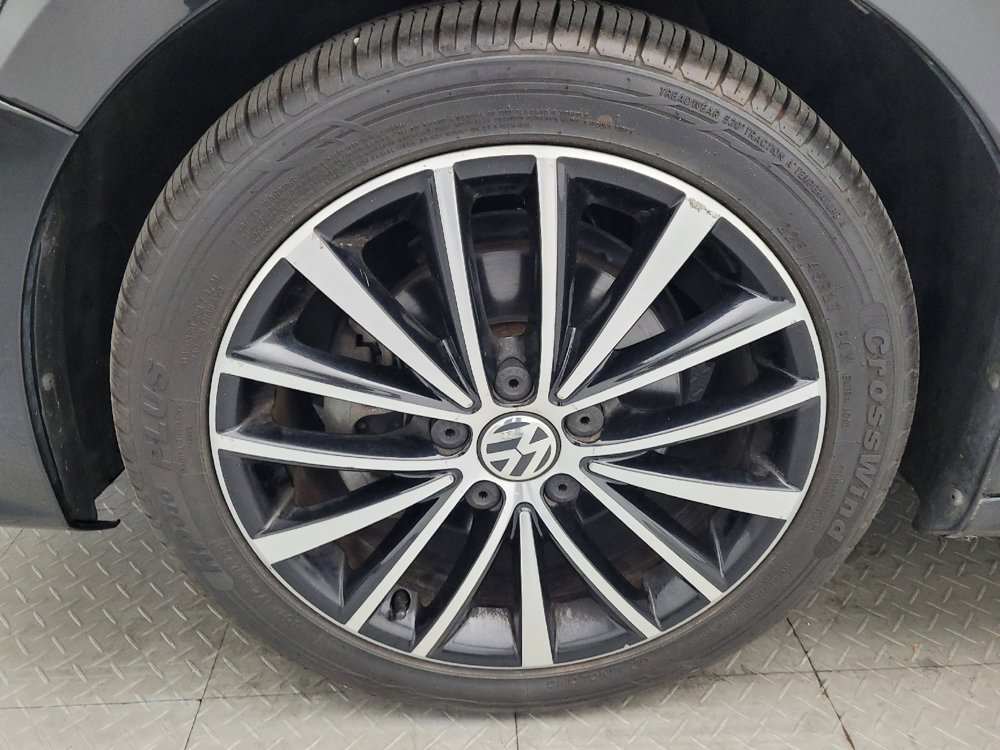 Used 2016 Volkswagen Jetta Sport w/ Lighting Package image 31