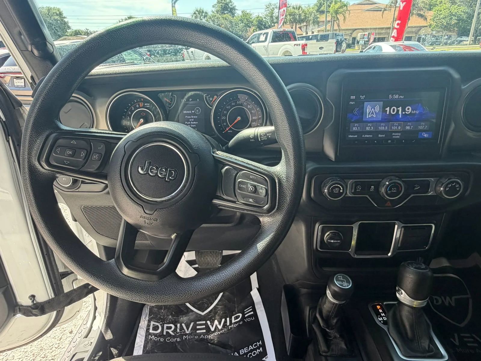 Used 2018 Jeep Wrangler Unlimited Sport image 14