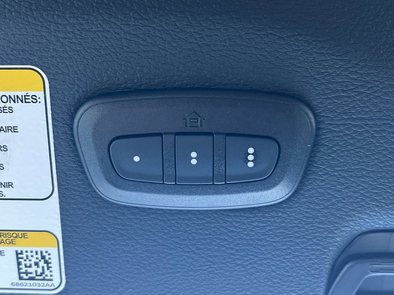 New 2025 Jeep Gladiator Sport AWD/4WD image 15