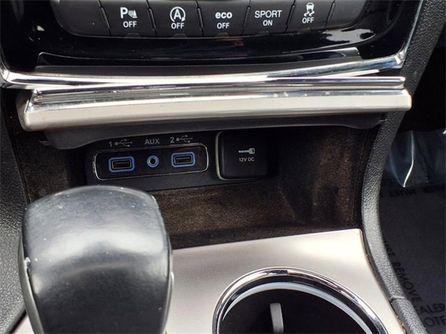 Used 2019 Jeep Grand Cherokee Limited image 16