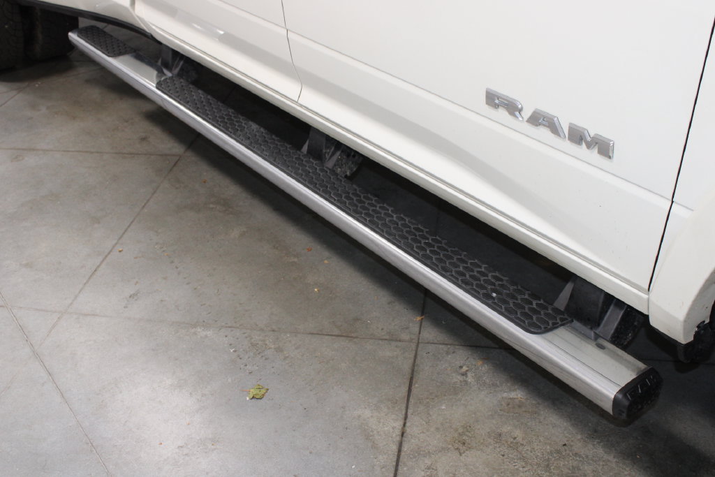 Used 2019 RAM 3500 Laramie AWD/4WD image 14