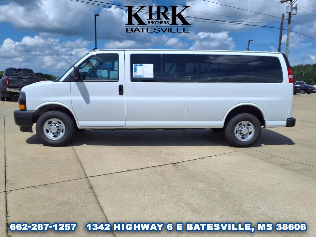 Used 2024 Chevrolet Express 3500 LS image 2