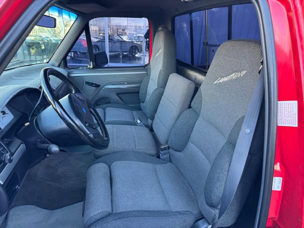 Used 1993 Ford F150 Lightning image 24