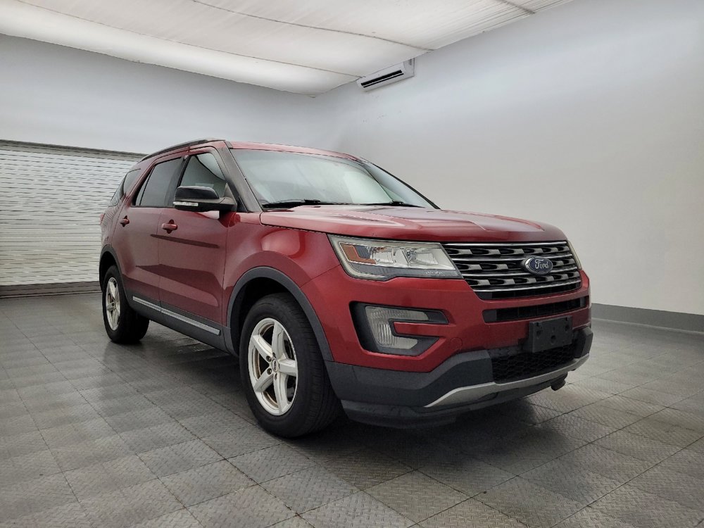 Used 2017 Ford Explorer XLT image 13