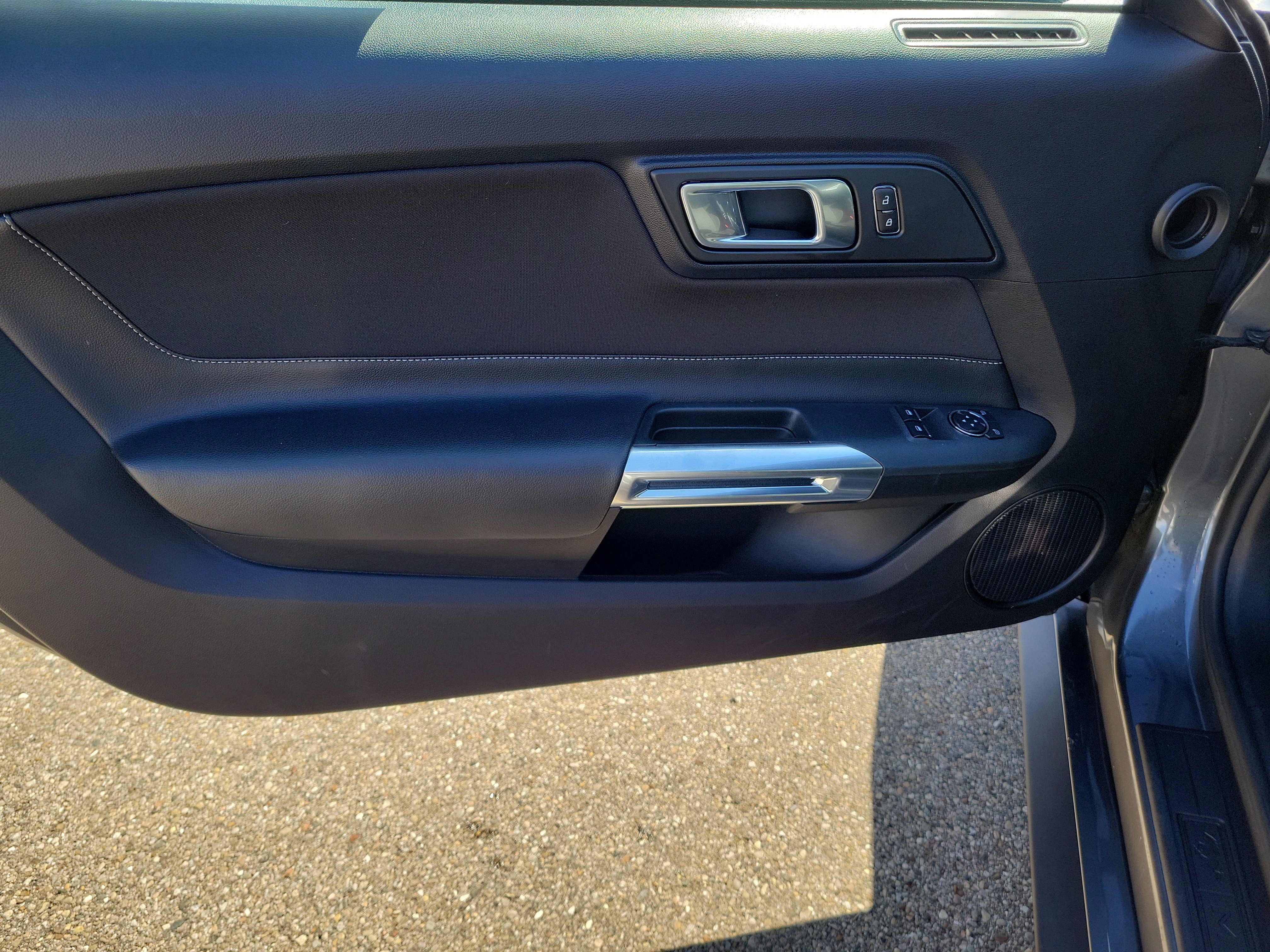 Used 2022 Ford Mustang EcoBoost image 16