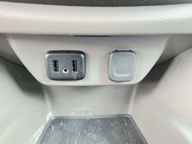 Used 2019 Chevrolet Traverse LT FWD image 27