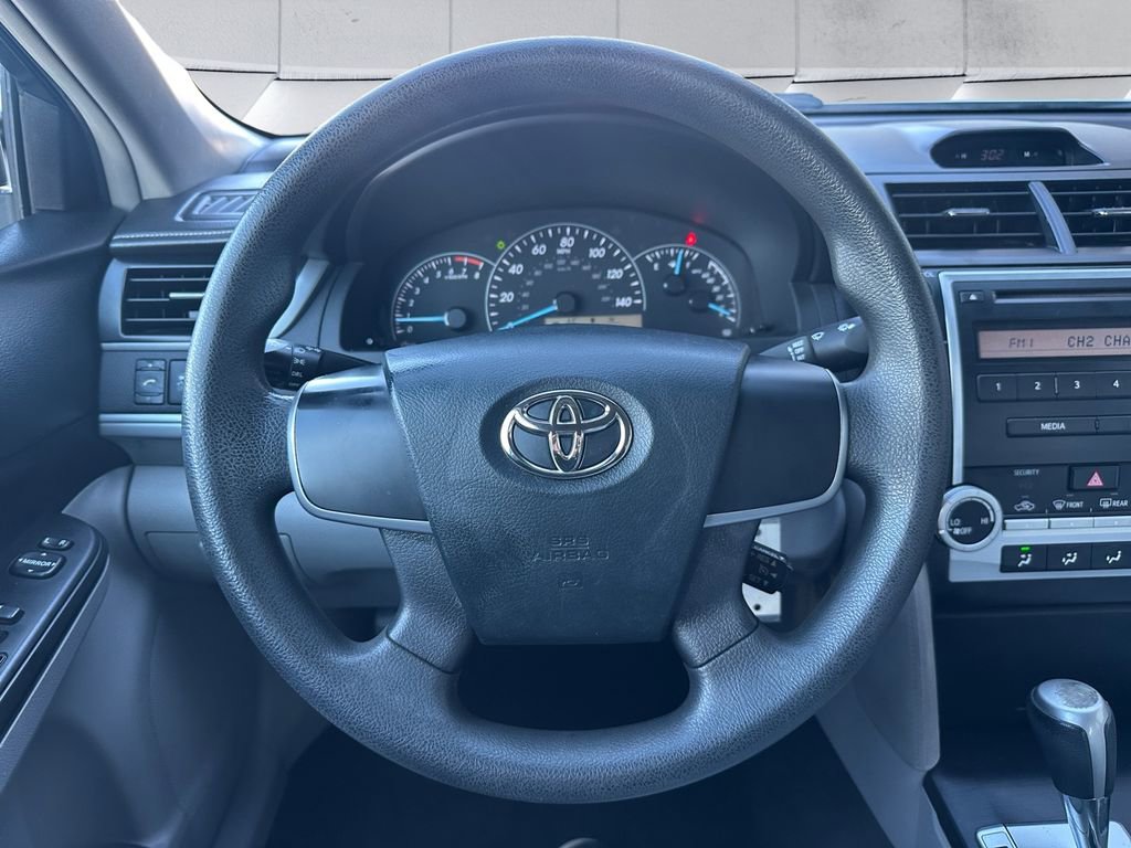 Used 2012 Toyota Camry LE image 9