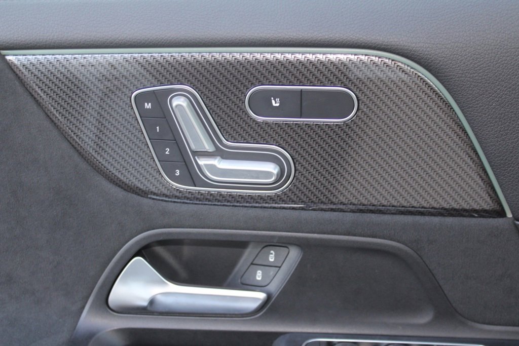 Certified 2023 Mercedes-Benz GLA 250 4MATIC image 17