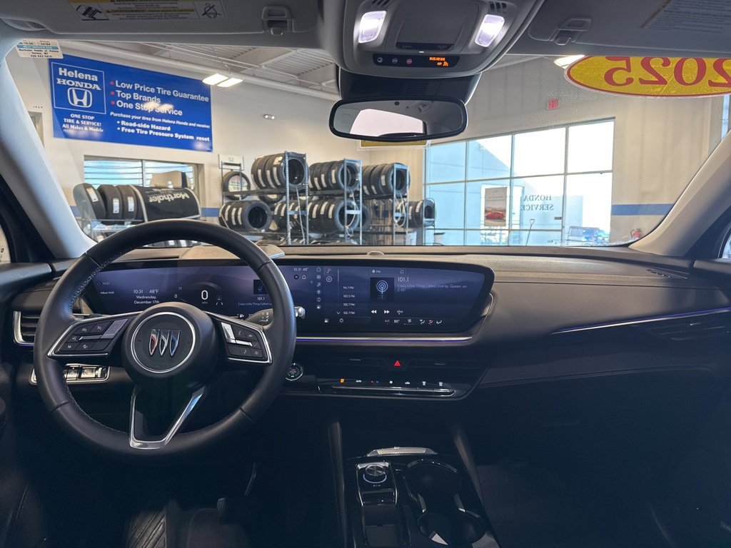 Used 2025 Buick Envision Preferred image 9