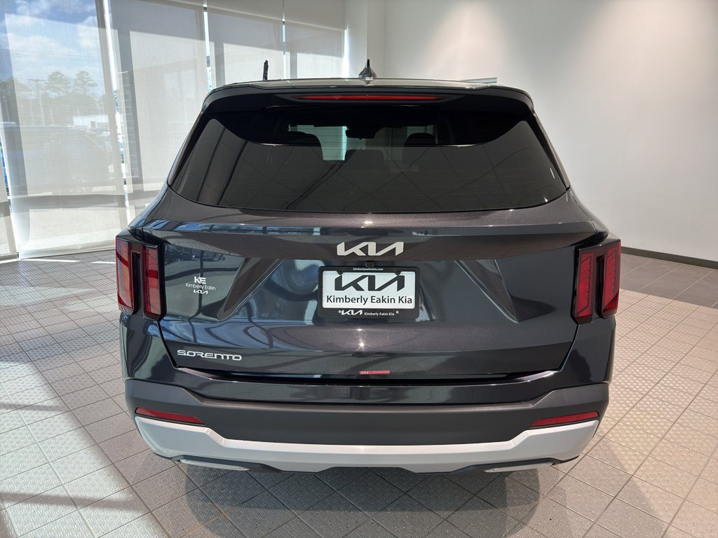 Certified 2026 Kia Sorento LX image 4