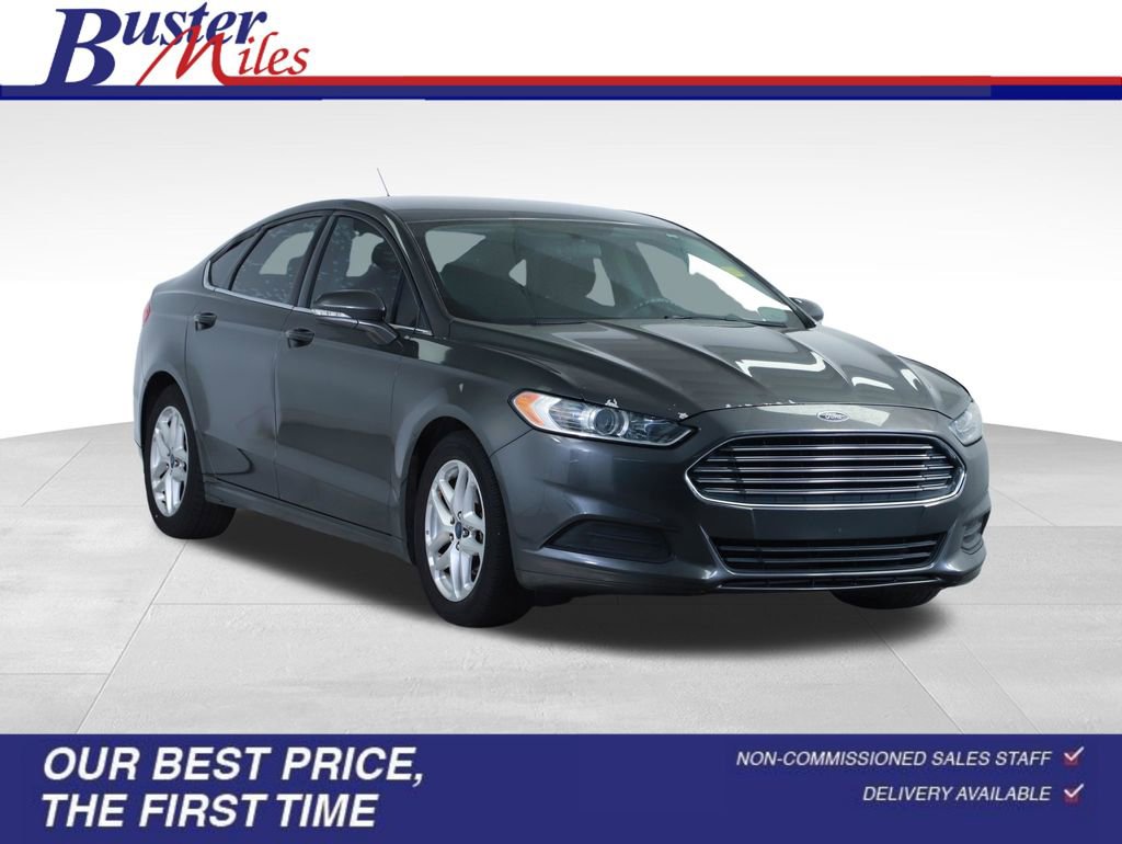 Used 2015 Ford Fusion SE image 1