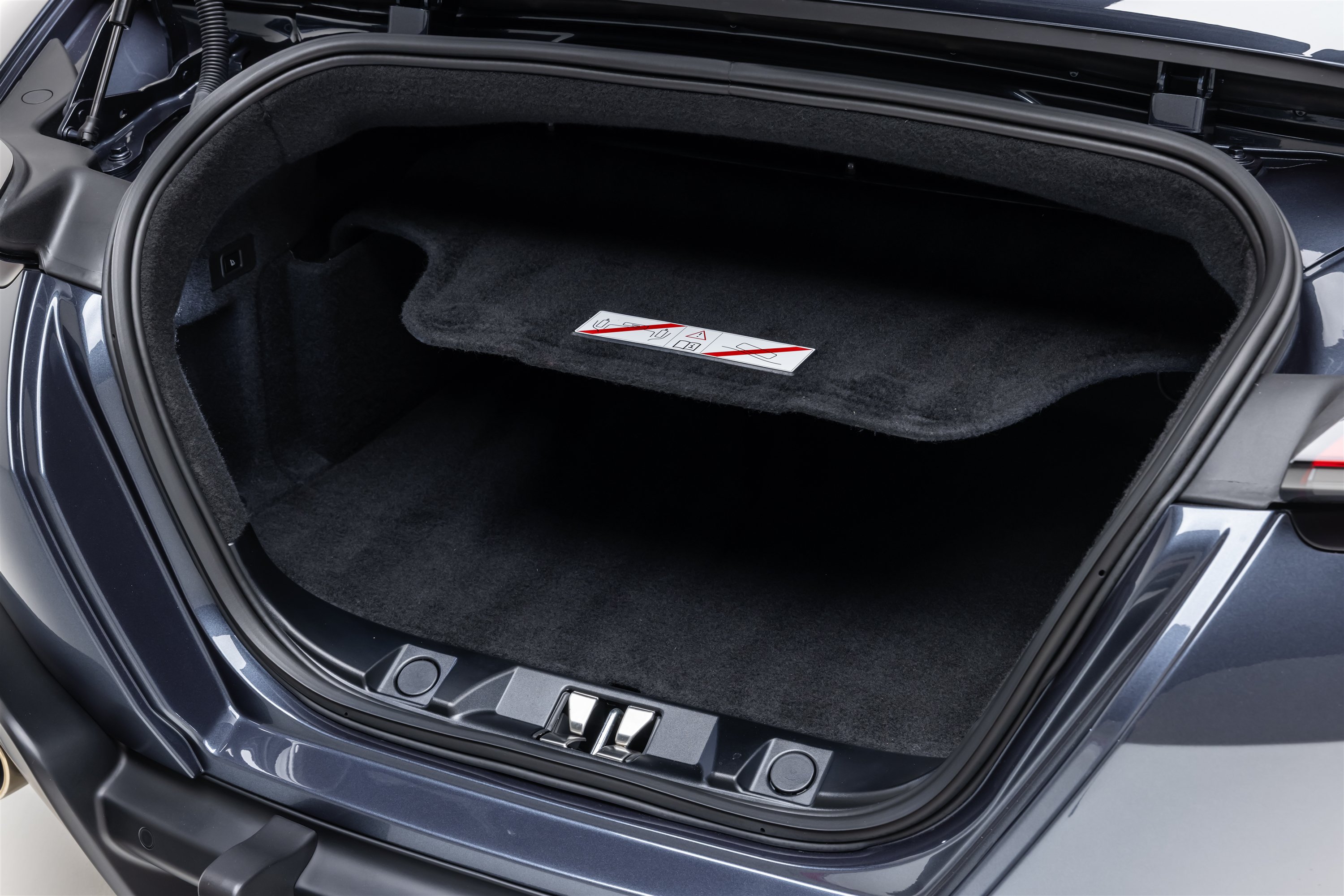 Used 2025 Ferrari Roma Spider RWD image 23