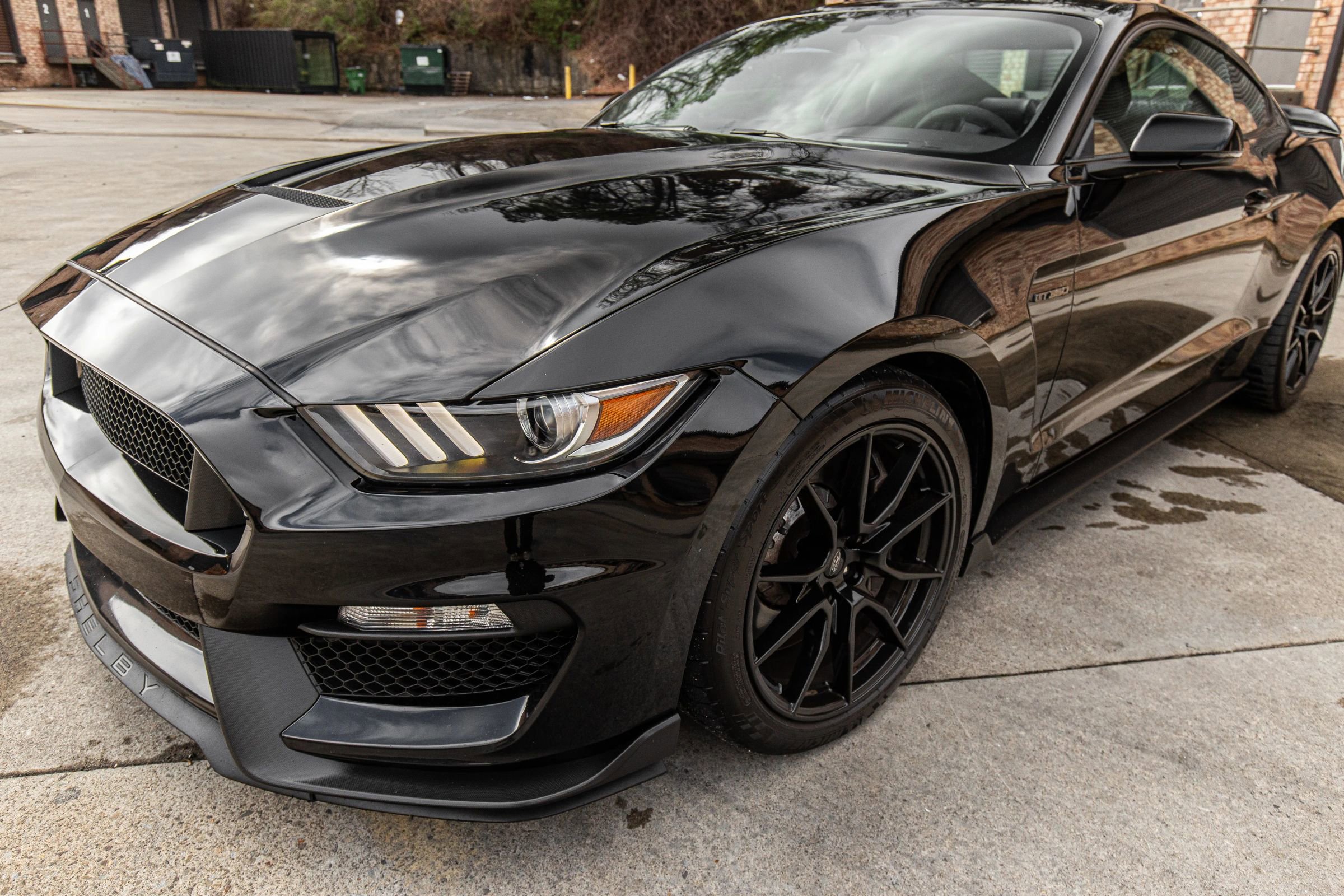 Used 2019 Ford Mustang Shelby GT350 w/ Technology Package image 14