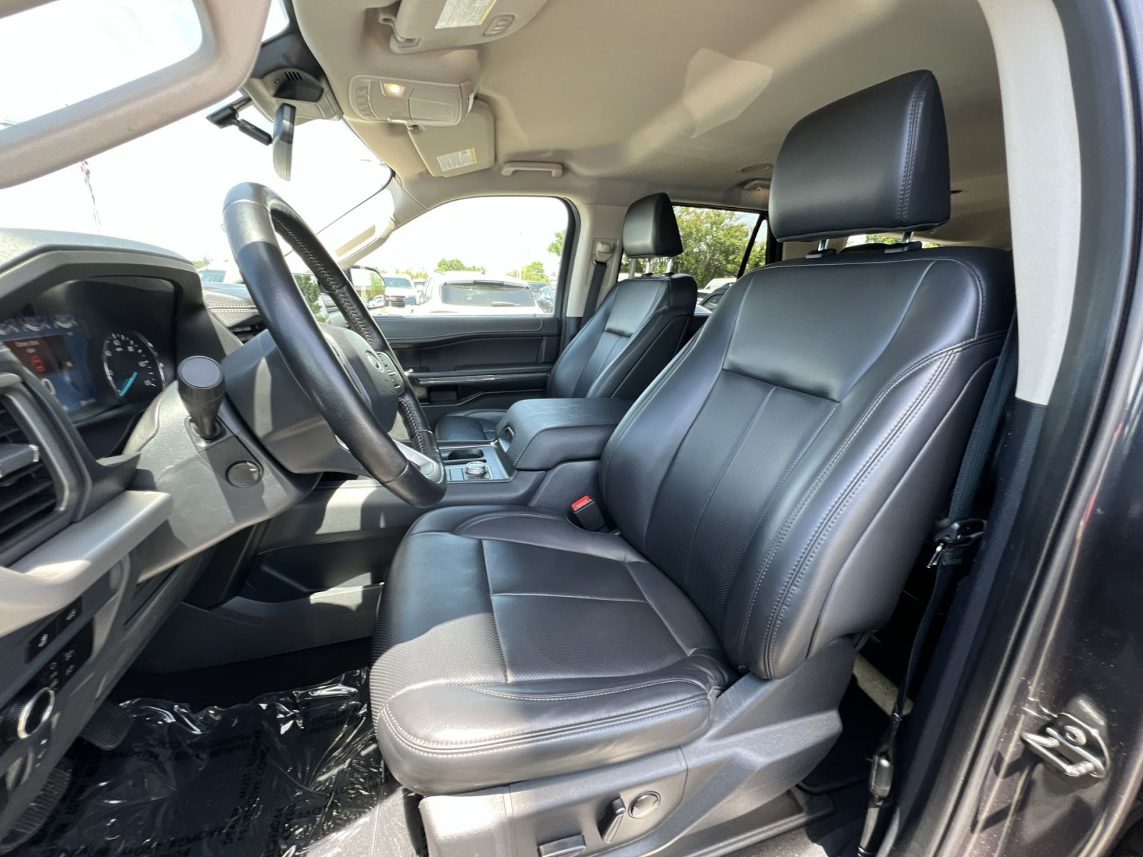 Used 2024 Ford Expedition XLT AWD/4WD image 21