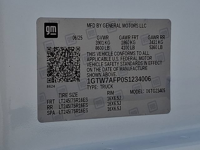 Used 2025 GMC Savana 2500 w/ Driver Convenience Package RWD image 29