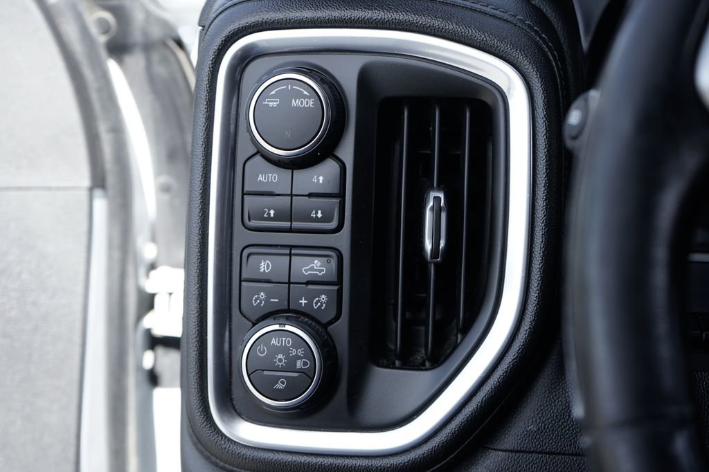 Used 2020 Chevrolet Silverado 3500 LTZ w/ LTZ Plus Package AWD/4WD image 23