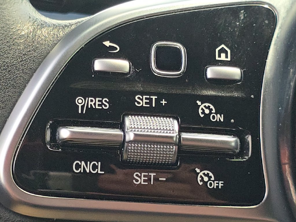 Used 2023 Mercedes-Benz GLA 250 4MATIC image 34